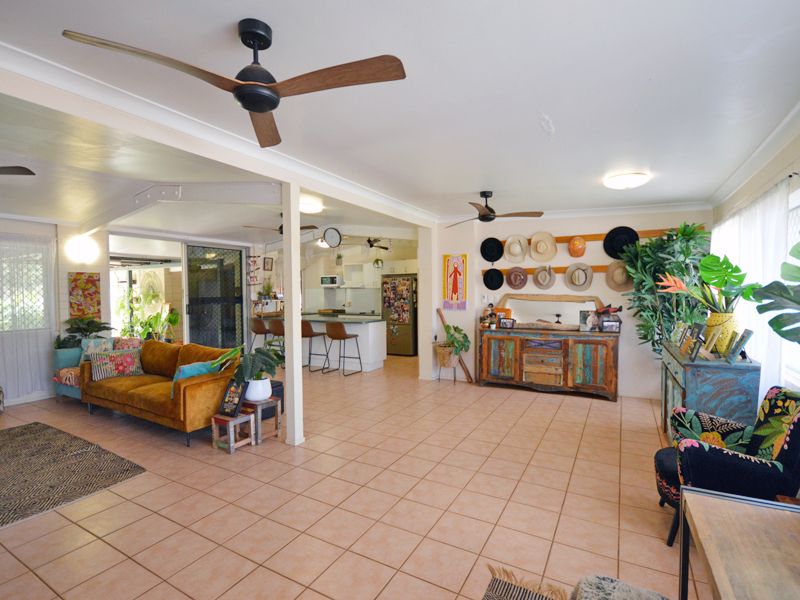 2 Allowgu Walk, Rocky Point QLD 4874, Image 2