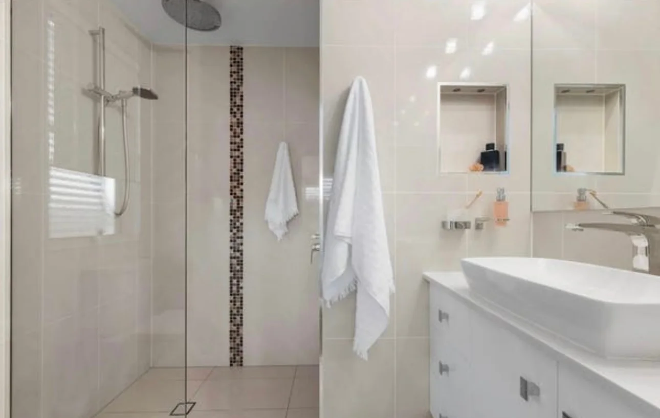 Additional image 7 of 2 Rambler St, Bardon QLD 4065