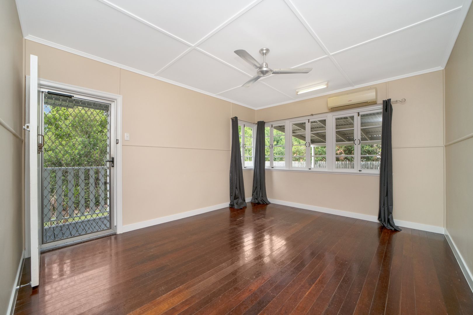 265 Stuart Drive, Wulguru QLD 4811, Image 2