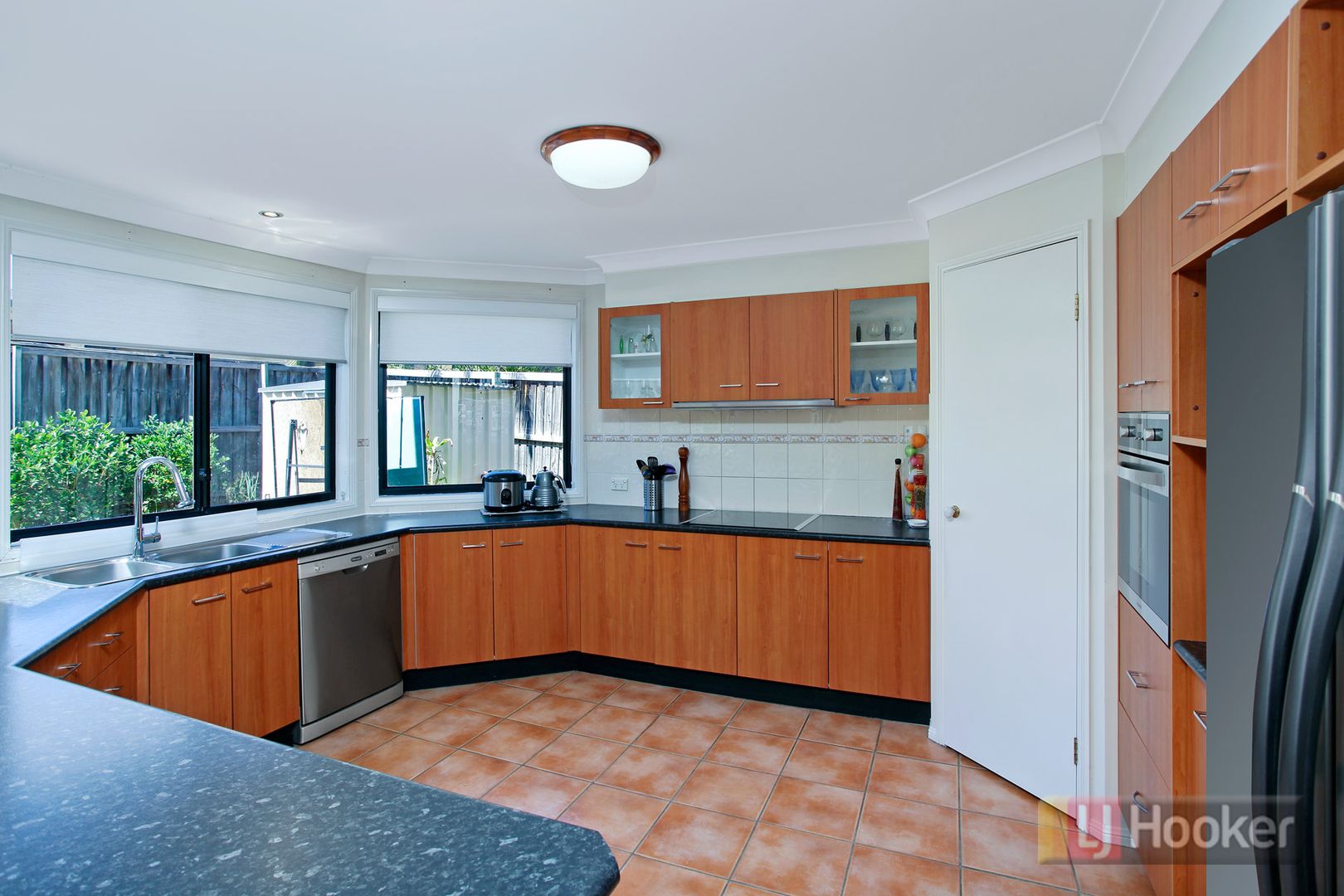 29 Guthega Close, Woodcroft NSW 2767, Image 2