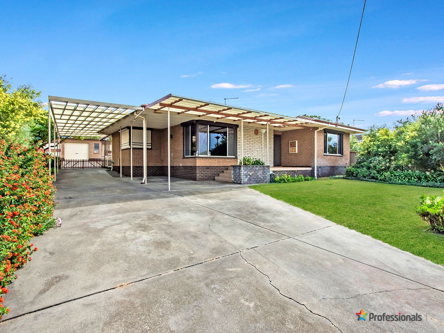 19 Chapman Road, Calista WA 6167, Image 1