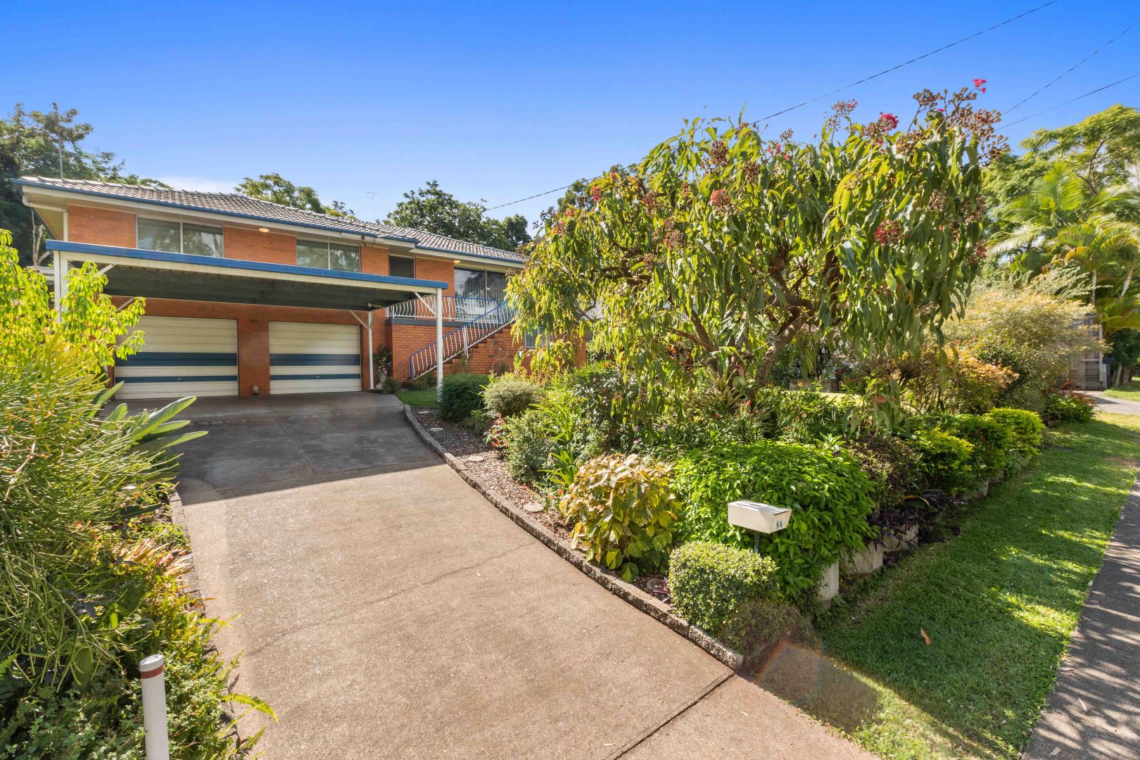 64 Nursery Road, Holland Park West QLD 4121, Image 2