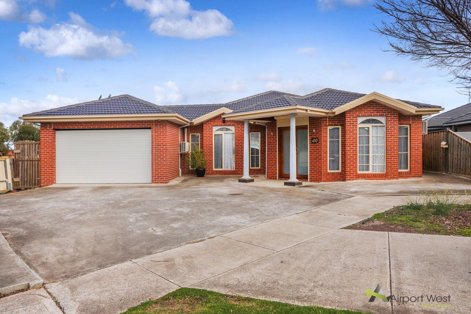 40 Litchfield Way, Taylors Hill VIC 3037