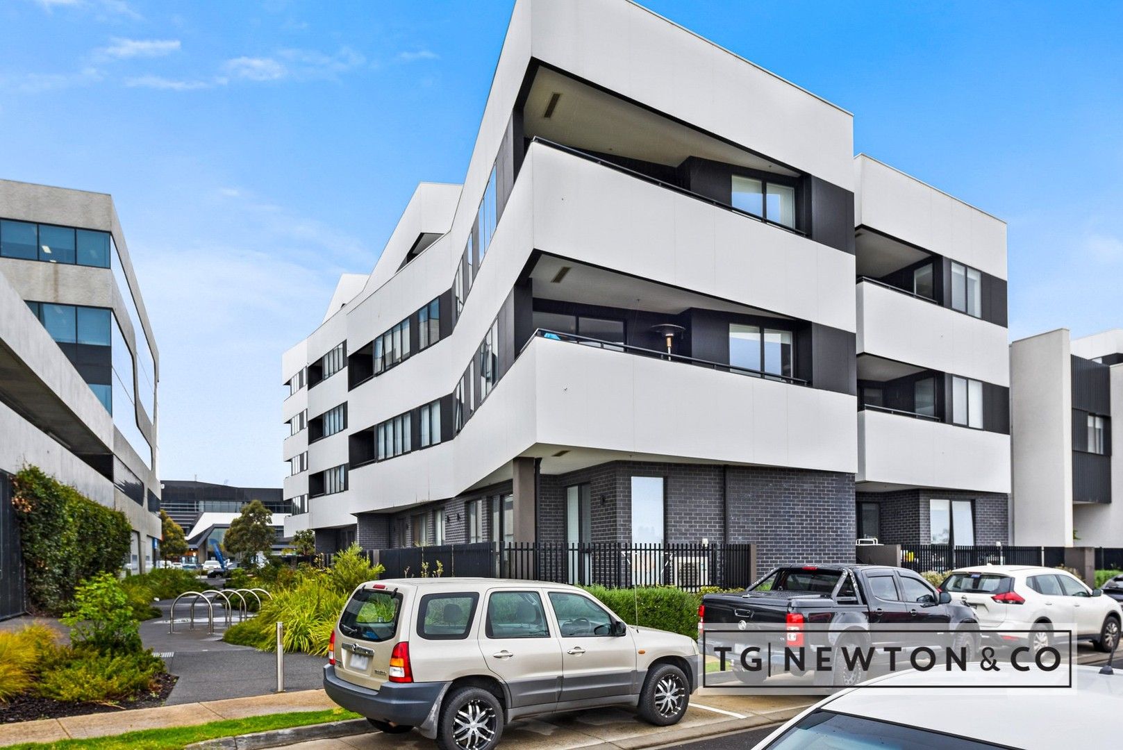 2 bedrooms Apartment / Unit / Flat in 209/115 Overton Road WILLIAMS LANDING VIC, 3027