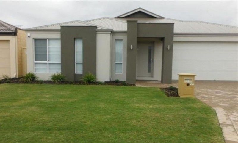 3 bedrooms House in 24 Norwich Road CANNING VALE WA, 6155