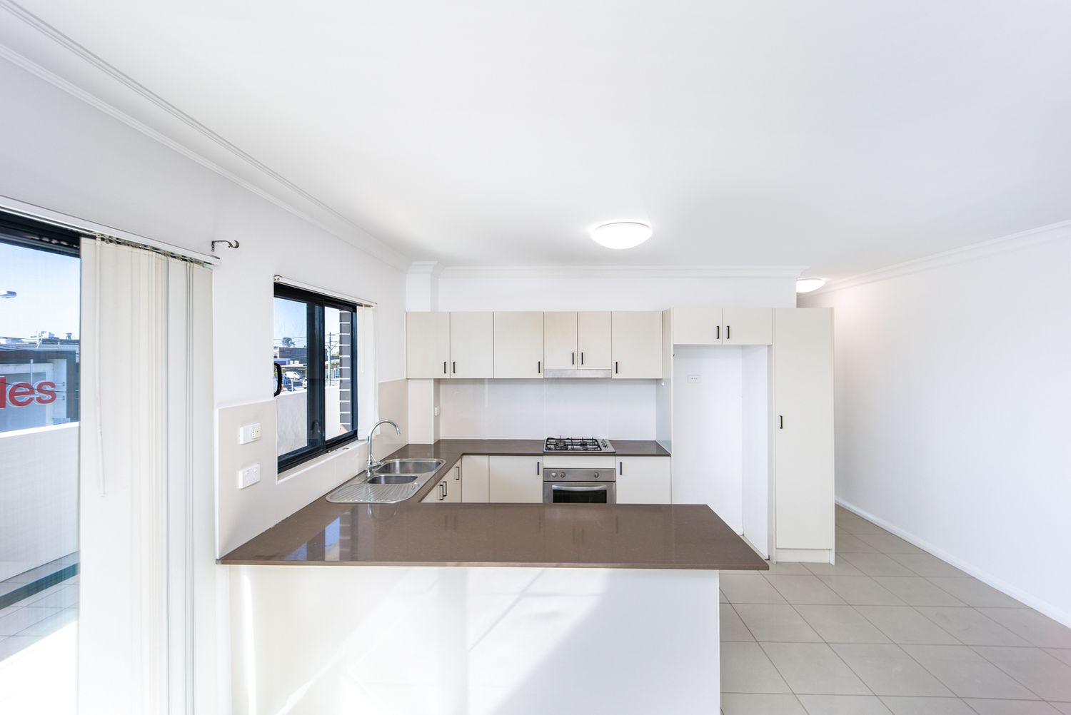 11/16 Boronia Road, Greenacre NSW 2190, Image 2