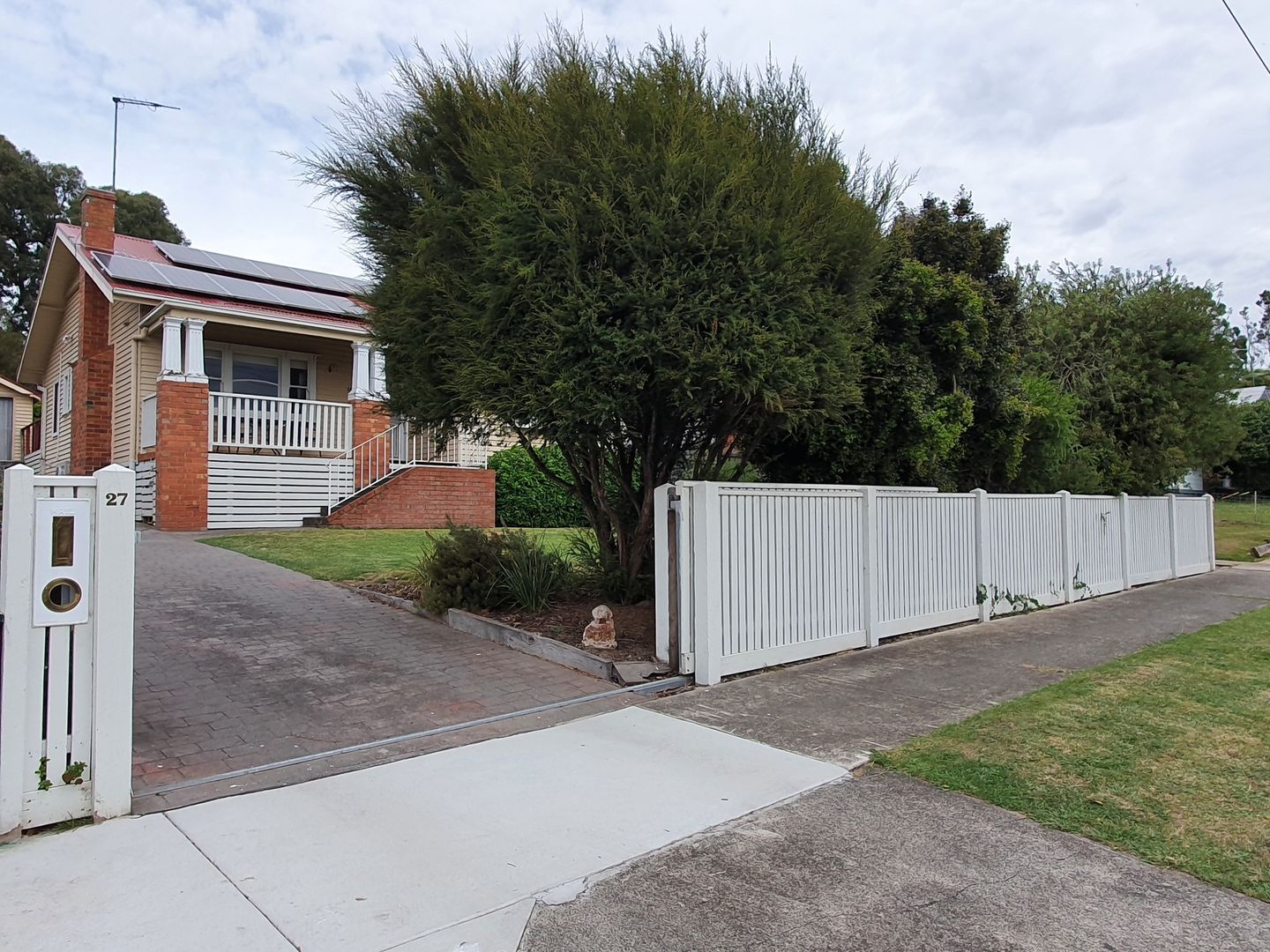 27 Gordon Street, Korumburra VIC 3950, Image 1