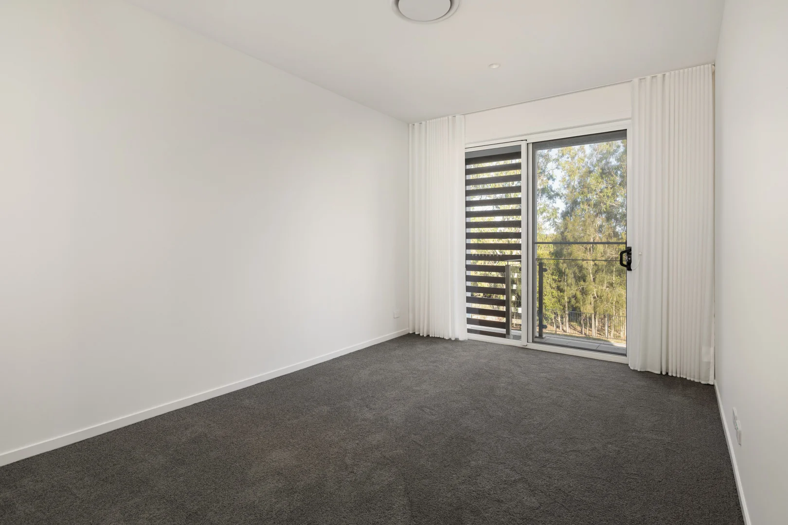 Additional image 14 of 142 Lake Serenity Bld, Helensvale QLD 4212
