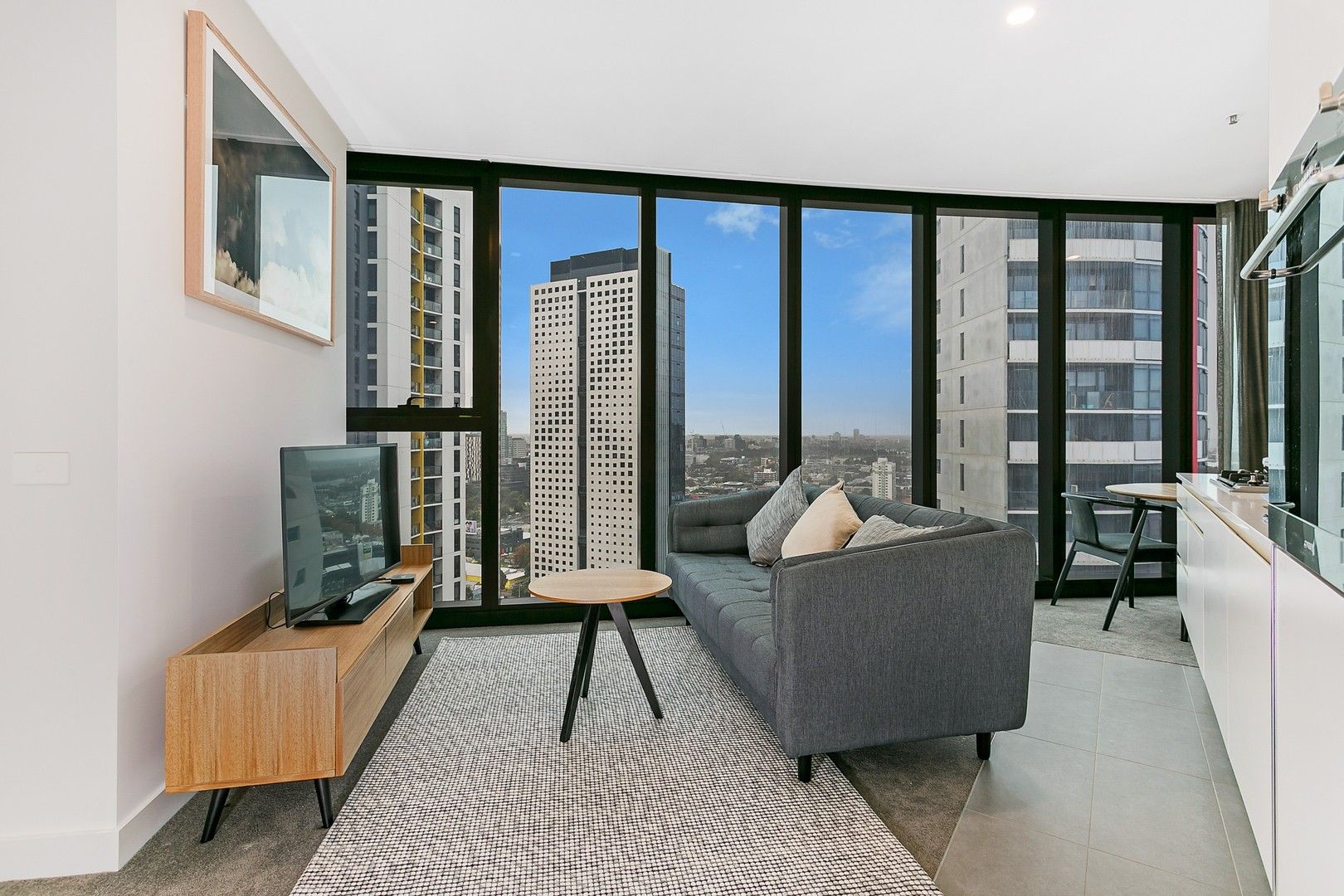 1 bedrooms Apartment / Unit / Flat in 2402/105 Clarendon St SOUTHBANK VIC, 3006