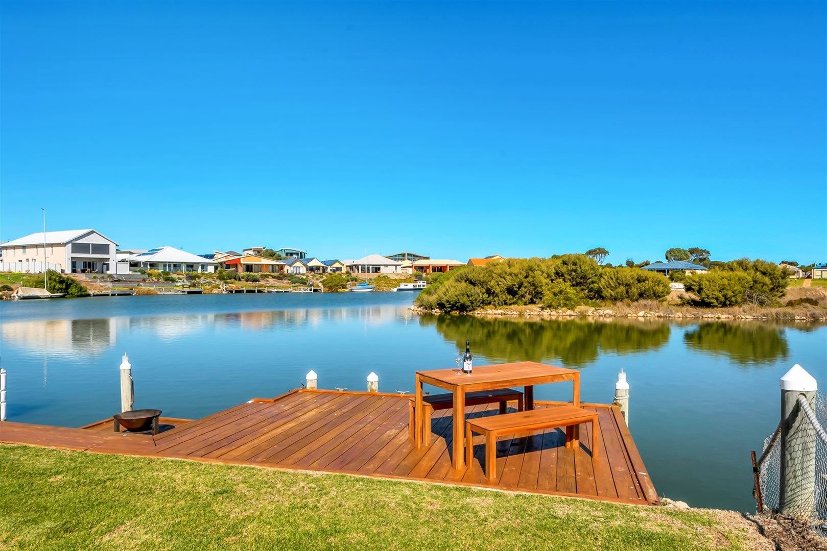 39 Wentworth Parade, Hindmarsh Island SA 5214, Image 0