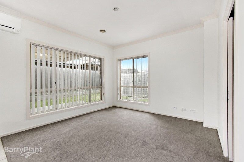 2/101 Golf Links Road, BERWICK VIC 3806, Image 1