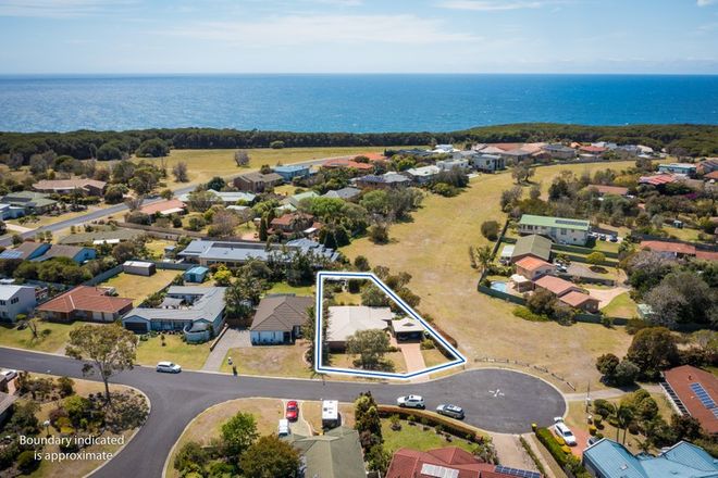 Picture of 10 James Cook Court, TURA BEACH NSW 2548
