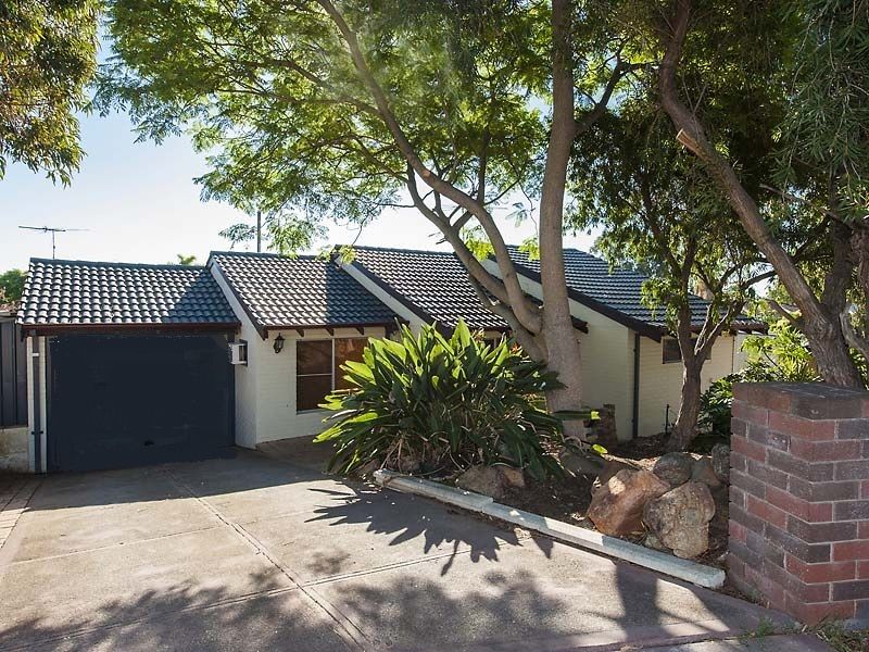 5 Bredhurst Road, Marangaroo WA 6064, Image 0