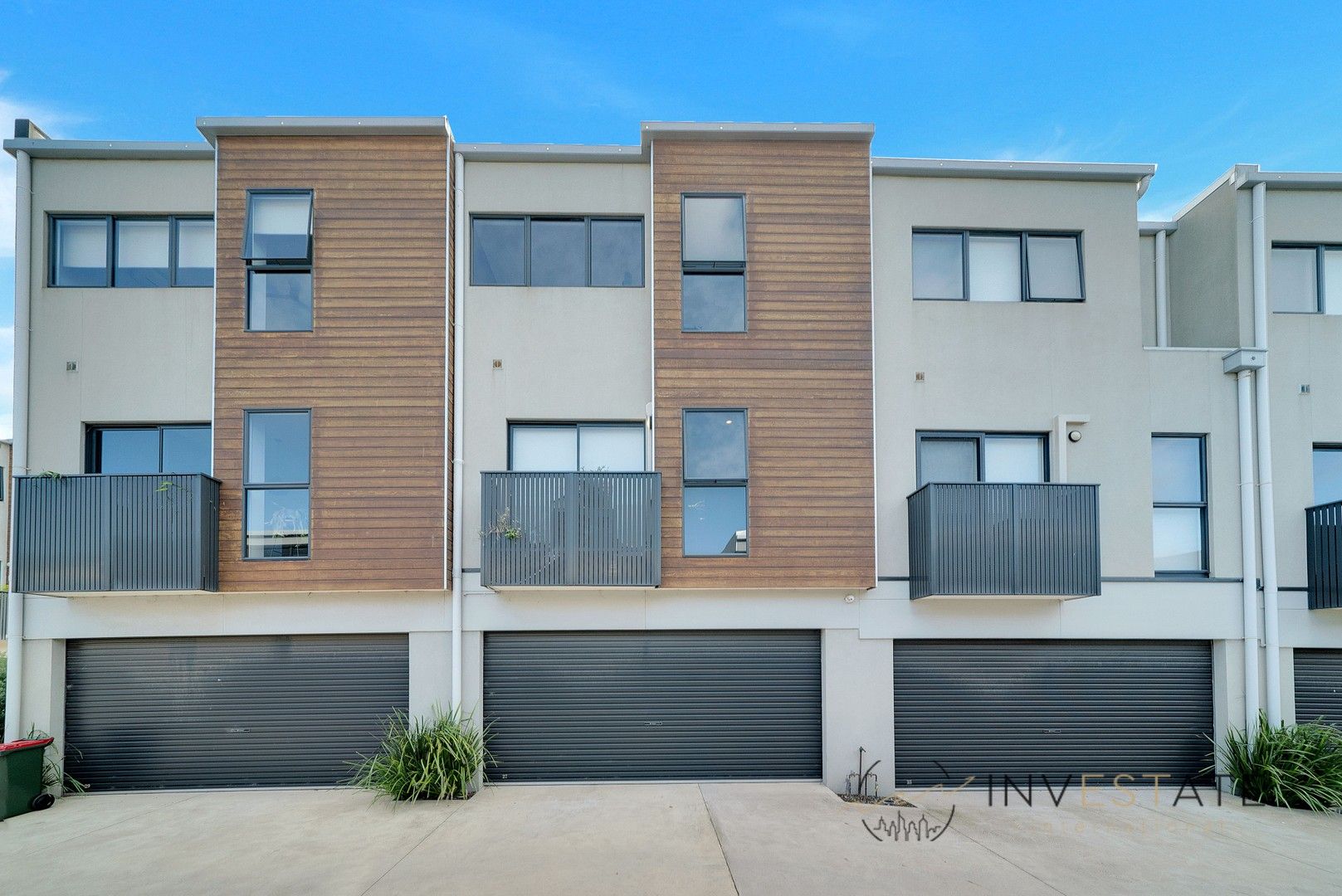 27 Tribeca Drive, Point Cook VIC 3030, Image 2