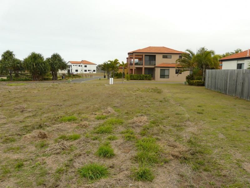 28 Chantelle Circuit, Coral Cove QLD 4670, Image 2