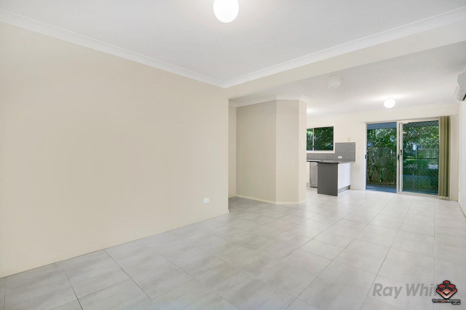 Eight Mile Plains QLD 4113 3 beds townhouse for Rent, 600 per week