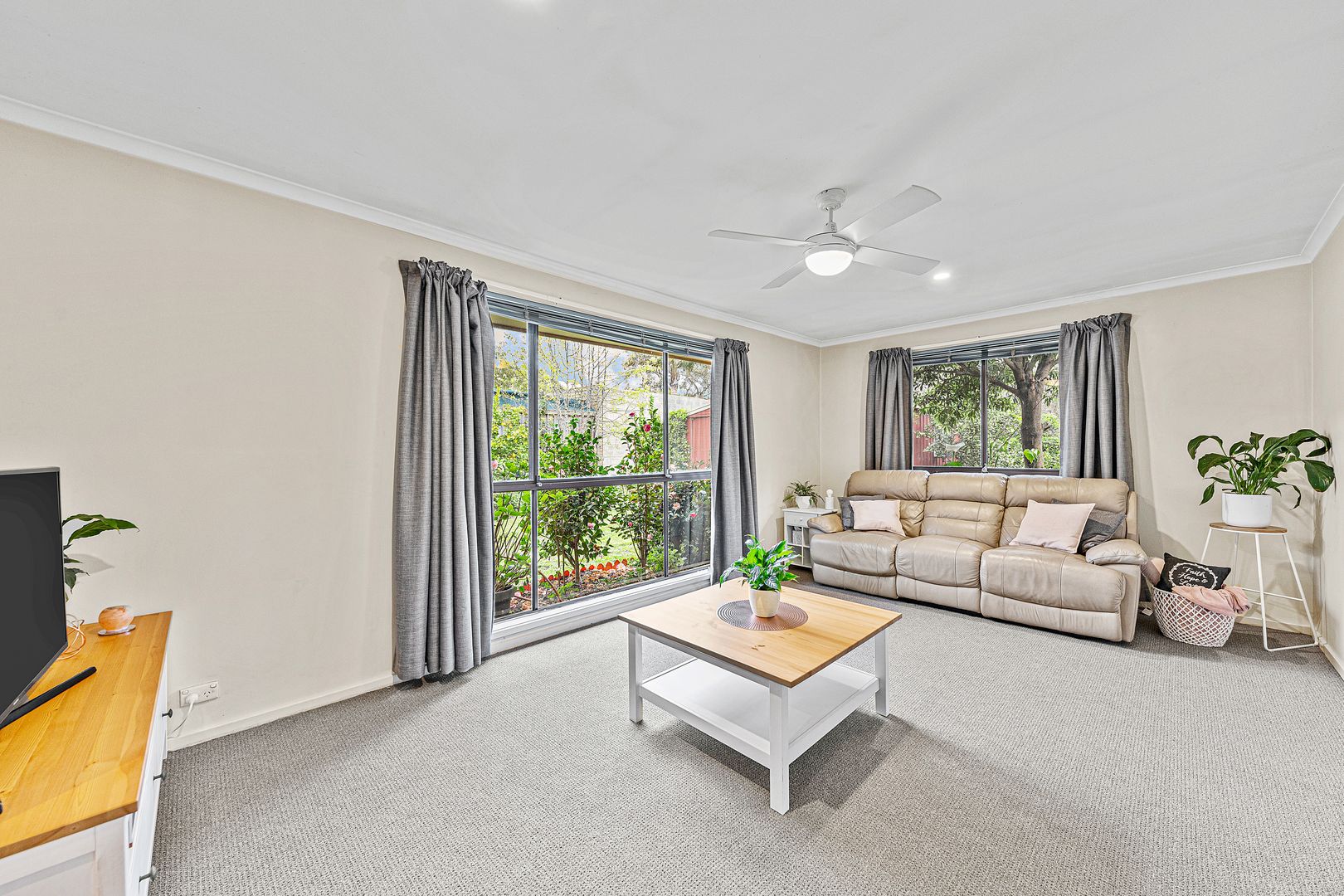 2 Redwood Court, Junction Village VIC 3977, Image 2