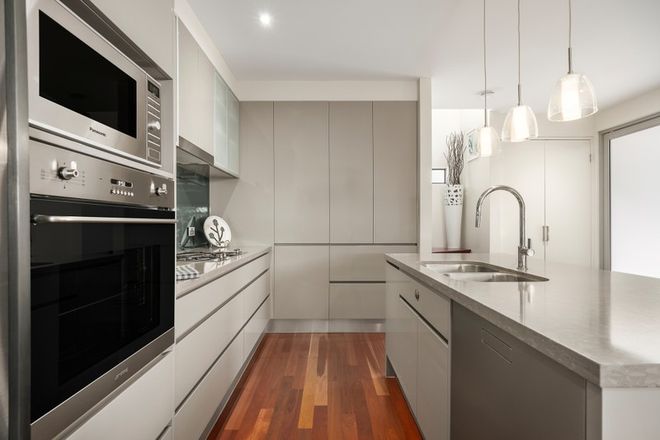 18B Barton Parade Balmoral 4171 - Image 3