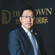 Jason Wang, Sales representative
