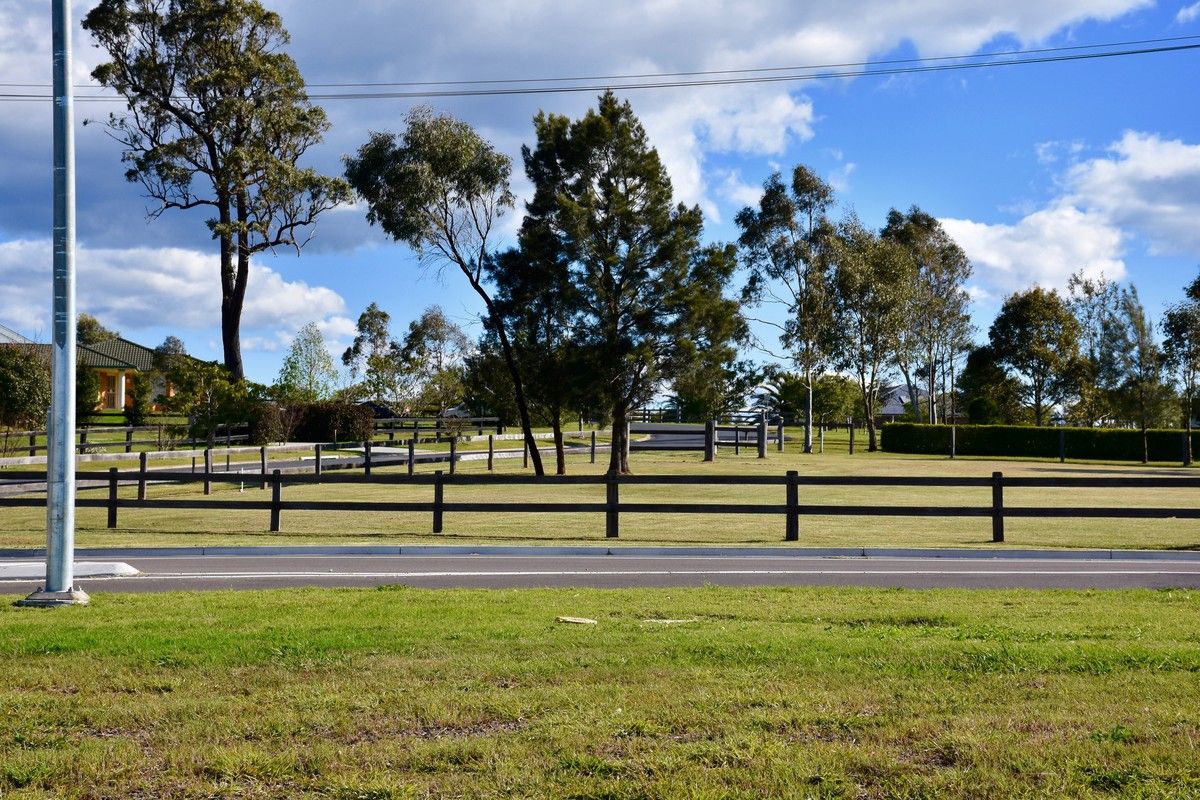291 Aberglasslyn Road, Aberglasslyn NSW 2320, Image 0
