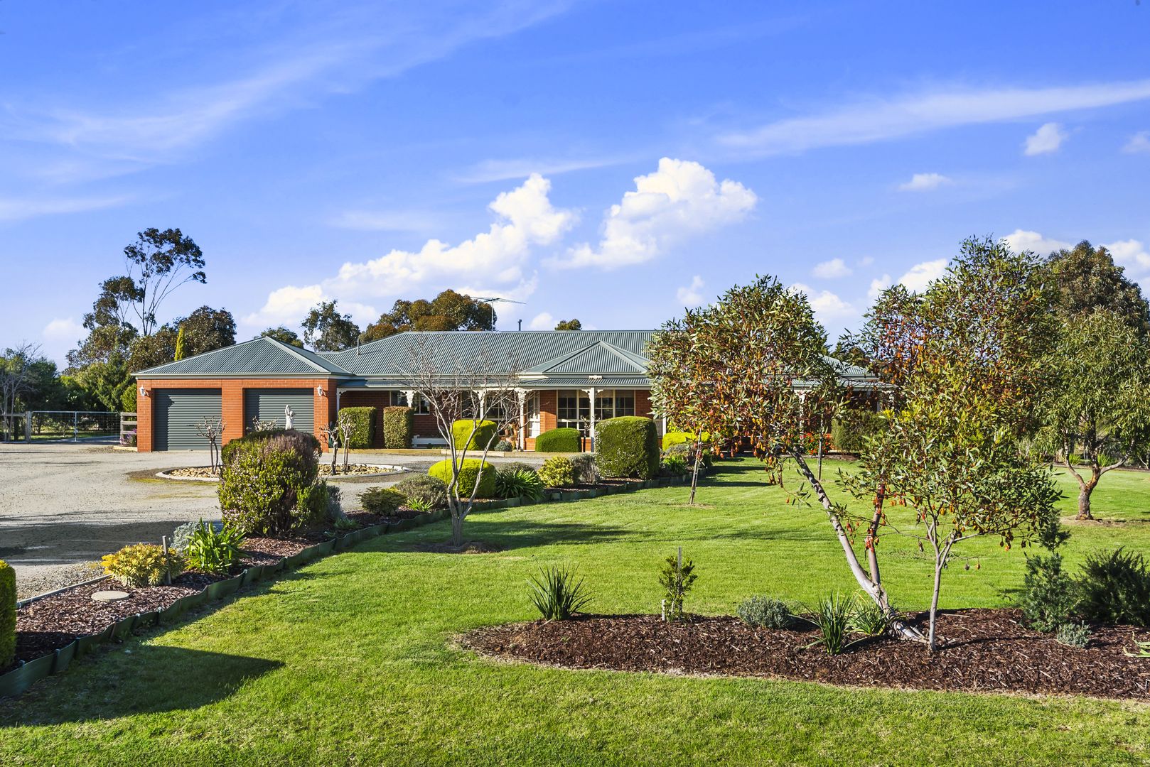 13 Hammond Circuit, Hopetoun Park VIC 3340, Image 1