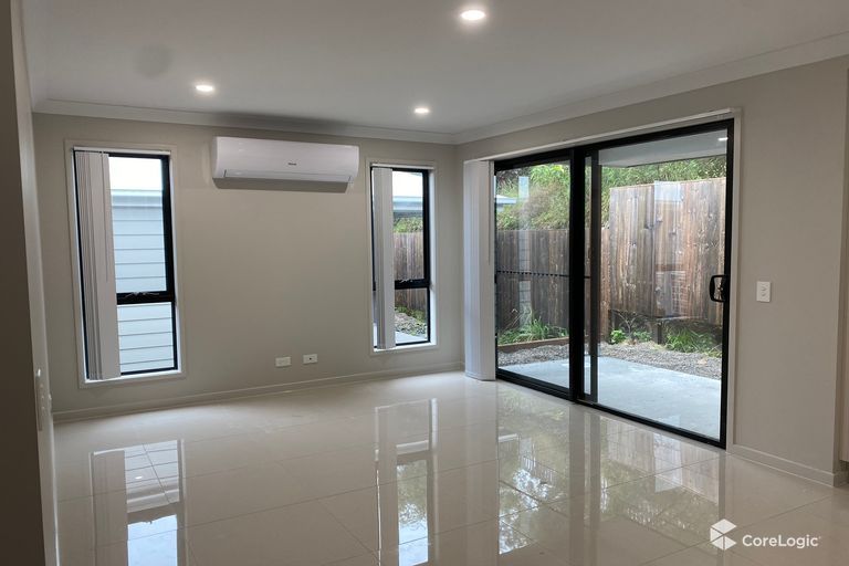 2 bedrooms Duplex in 34B Tash Court WATERFORD QLD, 4133