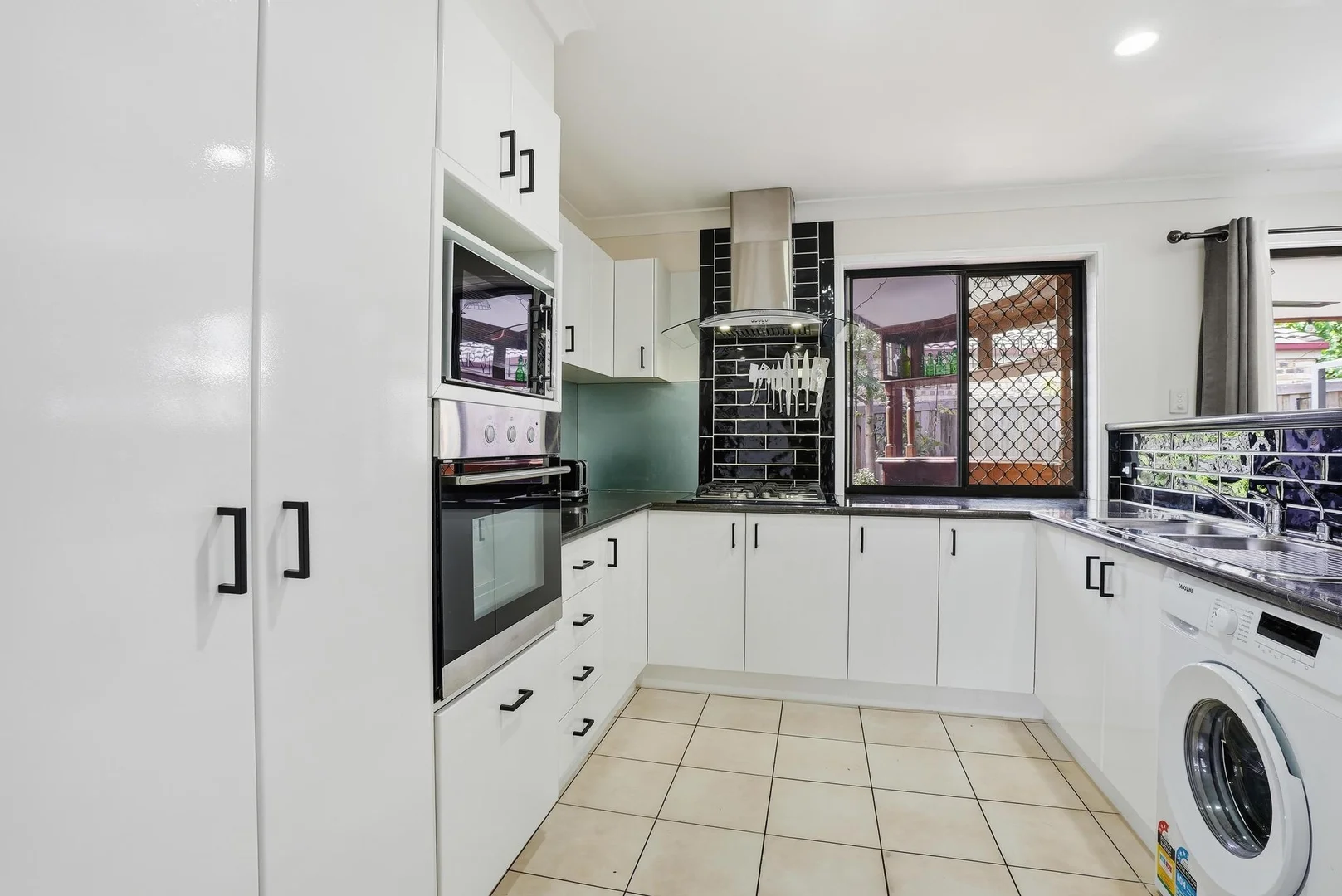 Additional image 4 of 28 Tussock Crescent, Elanora QLD 4221