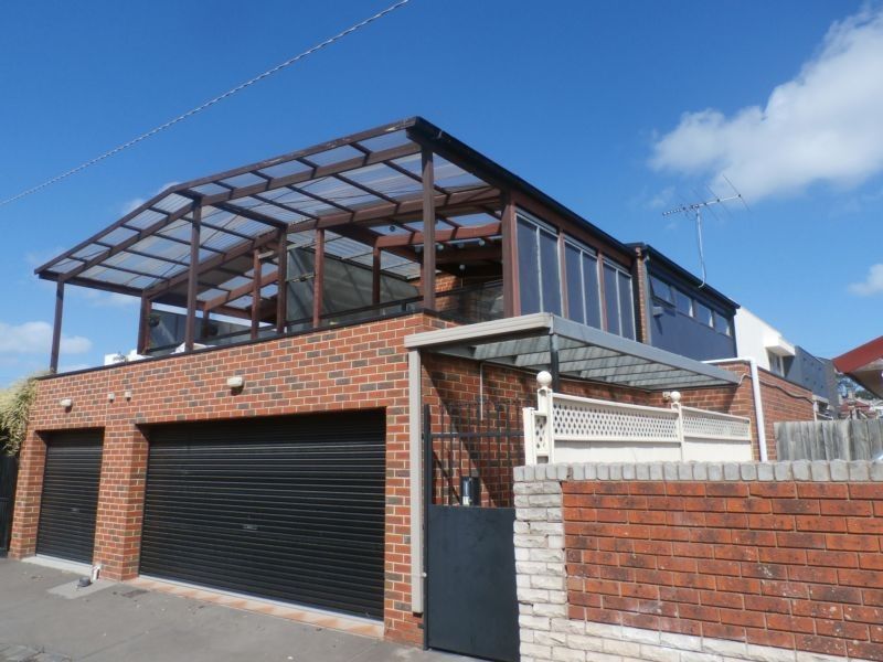 2 bedrooms House in 11 Spurway Lane BRUNSWICK VIC, 3056