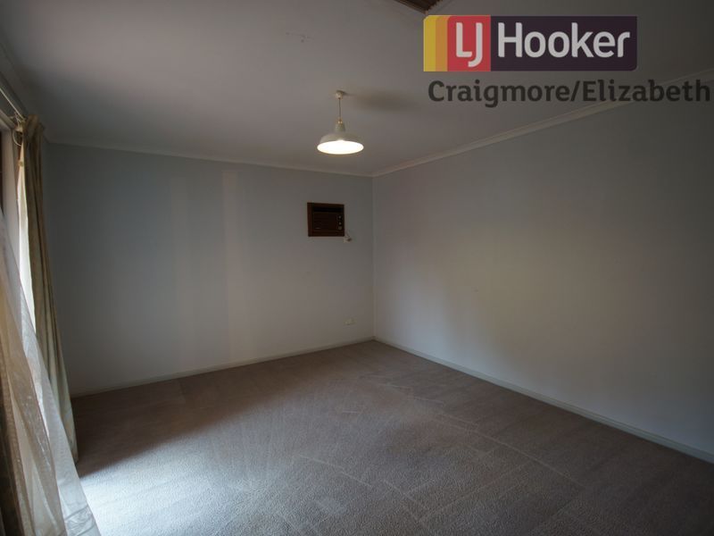 30 Tregenza Avenue, Elizabeth South SA 5112, Image 2