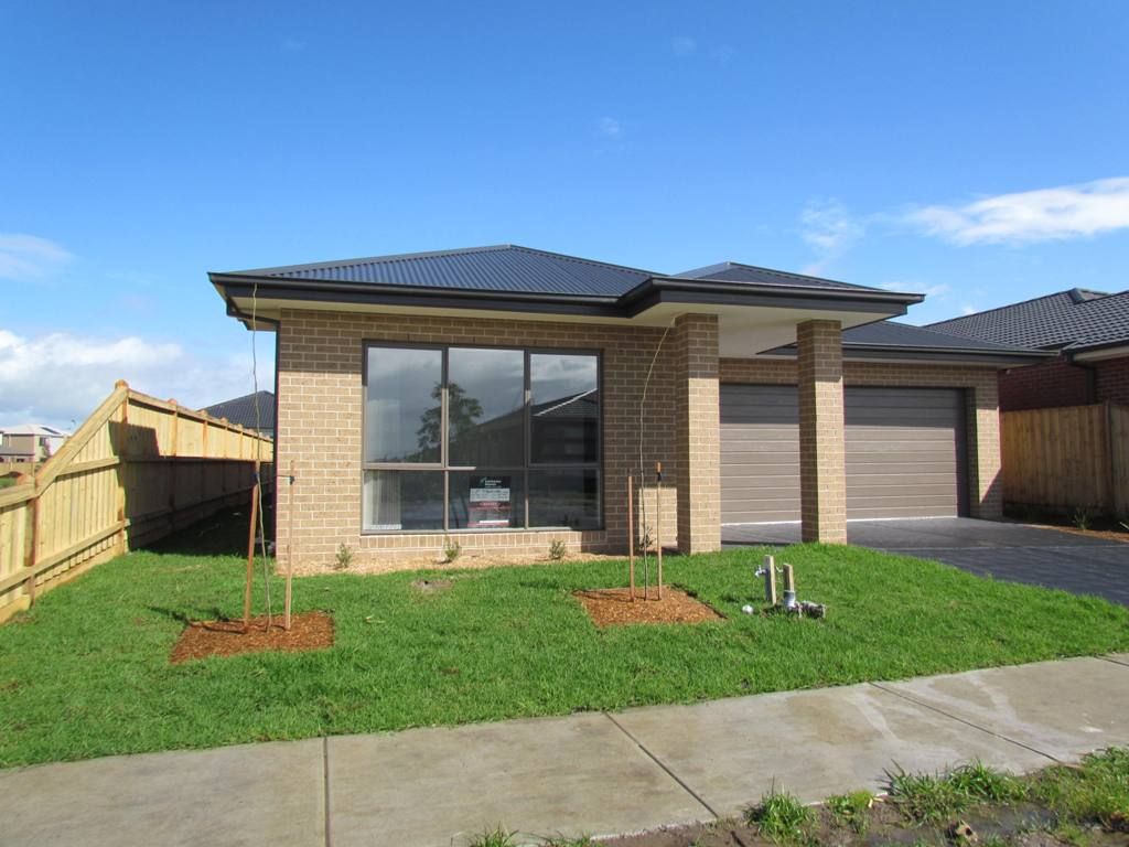 4 bedrooms House in 62 Brocker Street CLYDE NORTH VIC, 3978