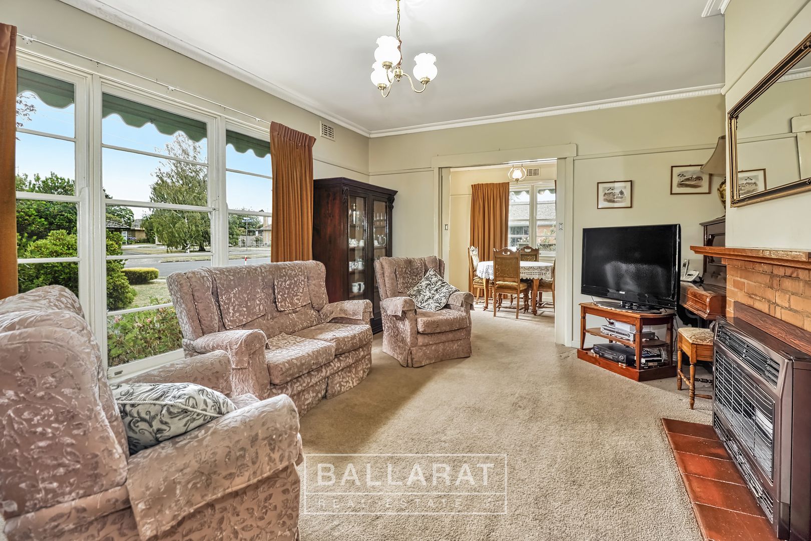 10 Browns Parade, Wendouree VIC 3355, Image 1