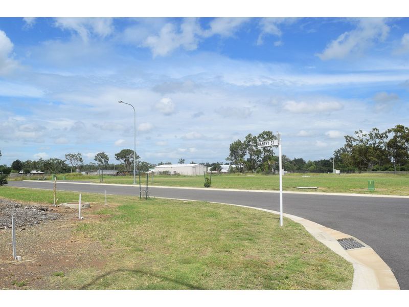 . . Paramount Crest Estate, Parkhurst QLD 4702, Image 1
