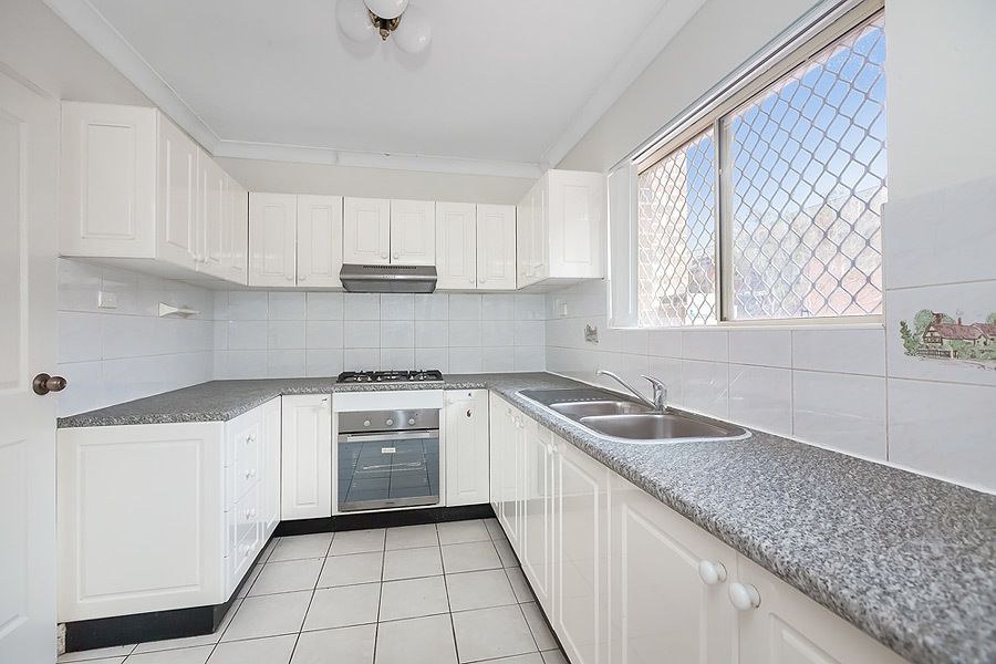 2/2 Myrtle Road, BANKSTOWN NSW 2200, Image 2