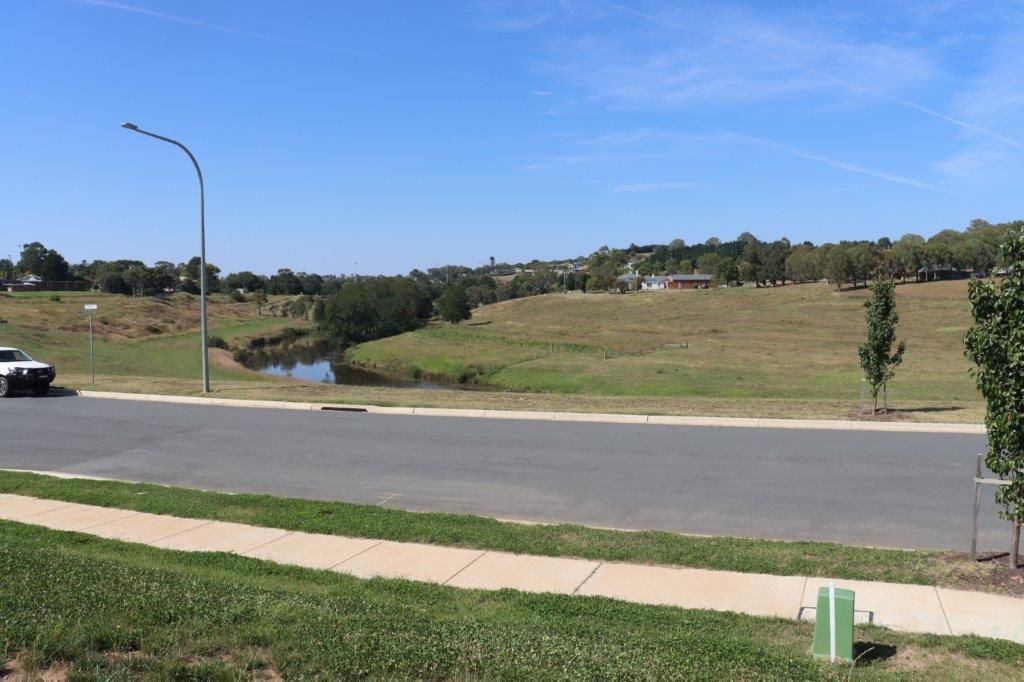 2 Woods Street, Yass NSW 2582, Image 2