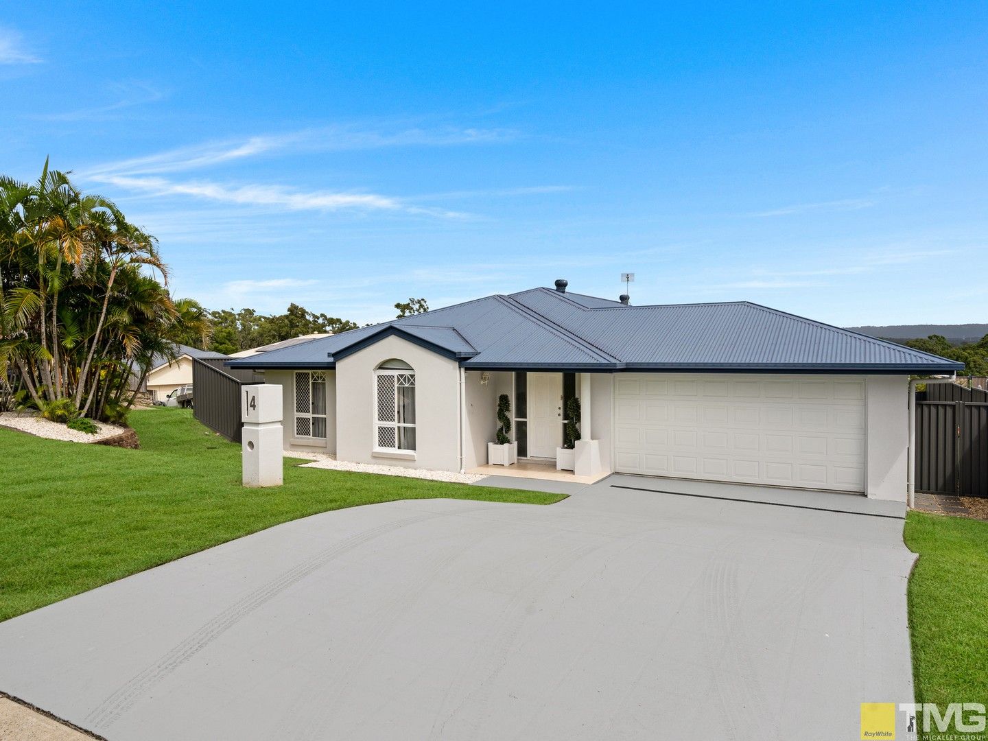 4 bedrooms House in 4 Zane Street MOLENDINAR QLD, 4214
