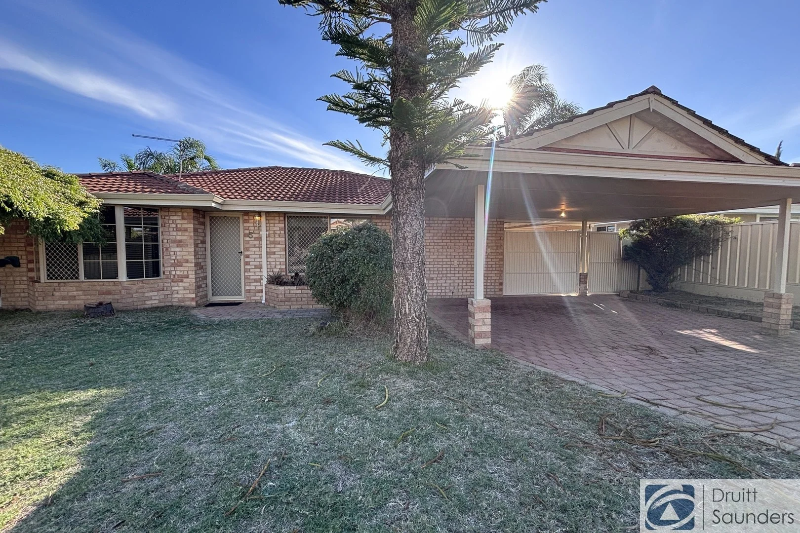 5 Emblem Loop, Alexander Heights WA 6064