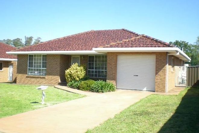 Picture of 3/9 Ken Payne Place, PARKES NSW 2870