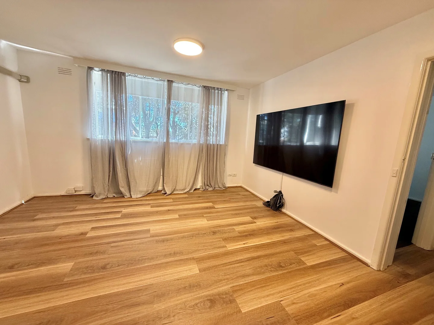 Additional image 3 of 2/118 Holmes Road, Moonee Ponds VIC 3039