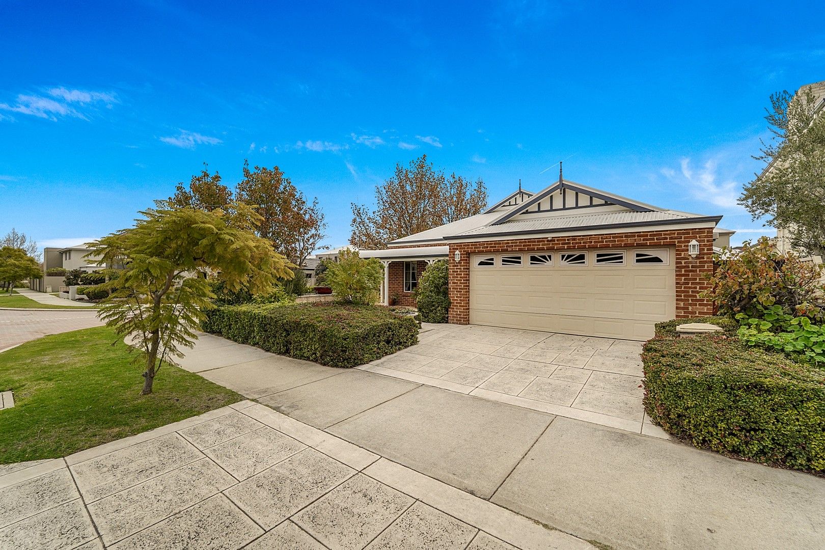 3 bedrooms House in 12 Arezzo Street STIRLING WA, 6021