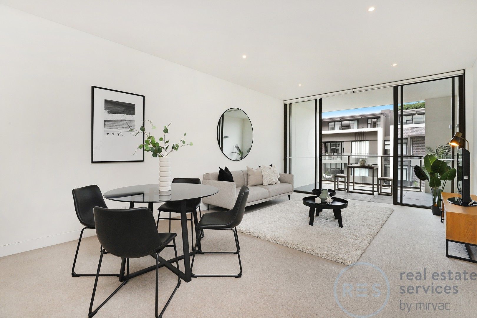2 bedrooms Apartment / Unit / Flat in 402/5 Grattan Close GLEBE NSW, 2037