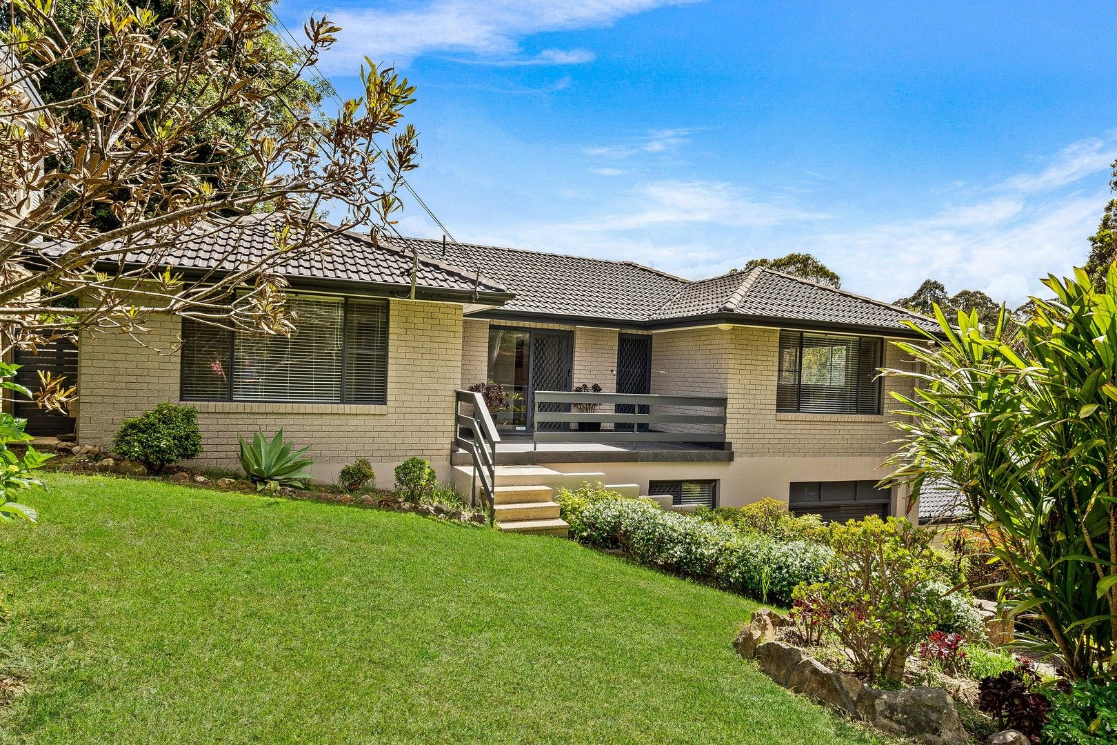 5 bedrooms House in 6 Gilgandra Avenue THORNLEIGH NSW, 2120