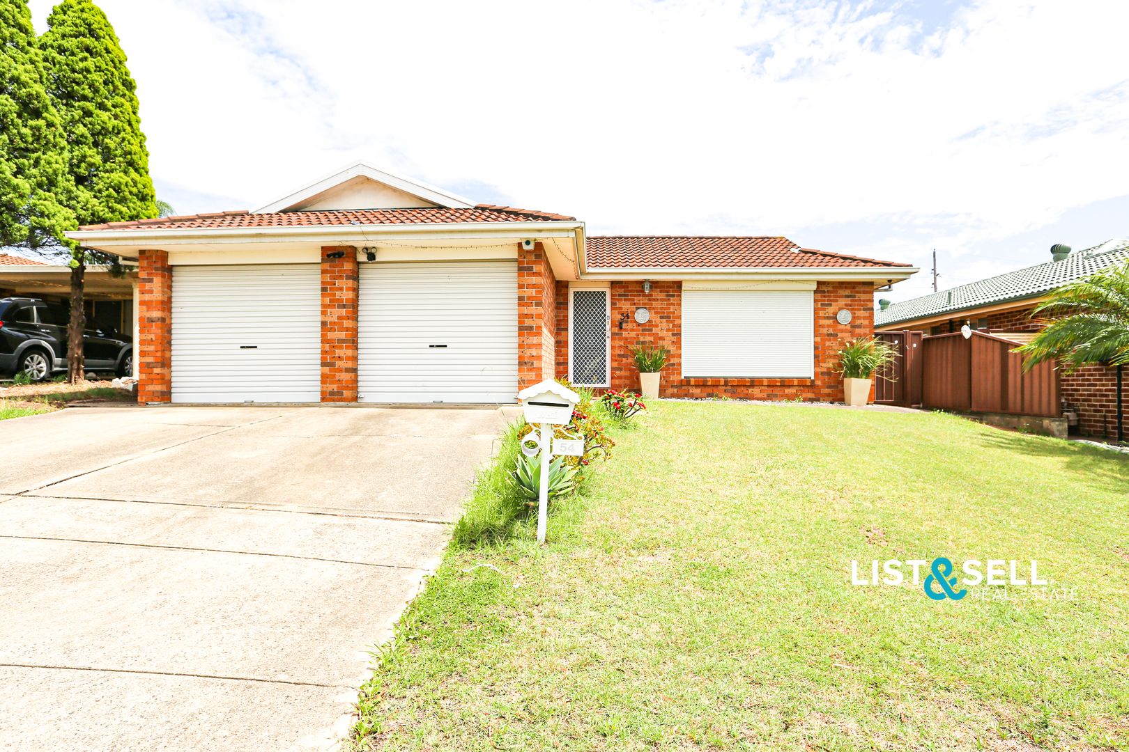 54 Swan Circuit, Green Valley NSW 2168