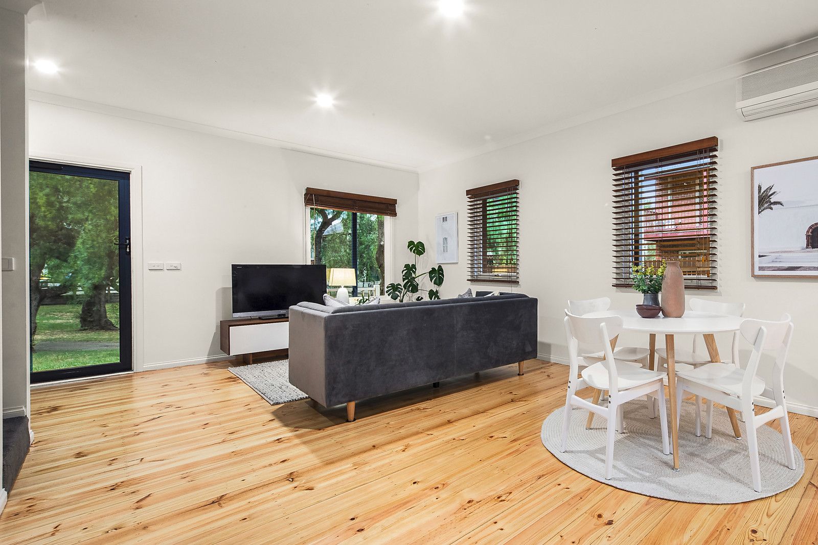 11 Woodruff Street, Kensington VIC 3031, Image 2