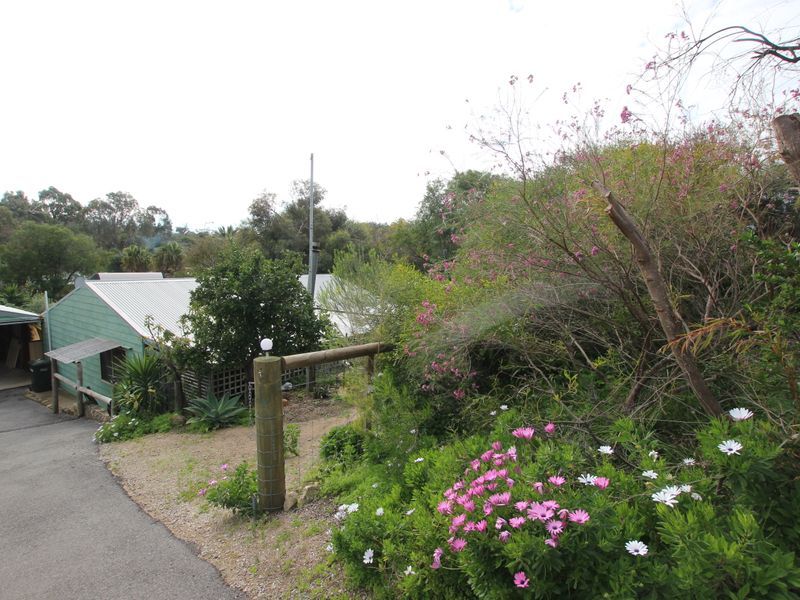 42 Mitchell Road, Preston Beach WA 6215, Image 2