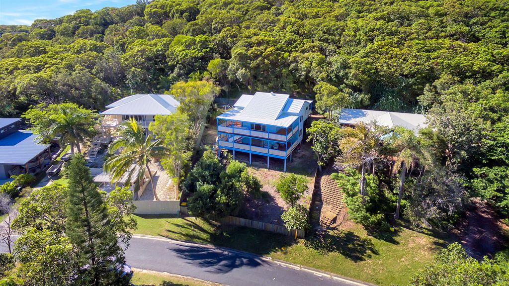 40 Samarinda Way, Point Lookout QLD 4183, Image 1