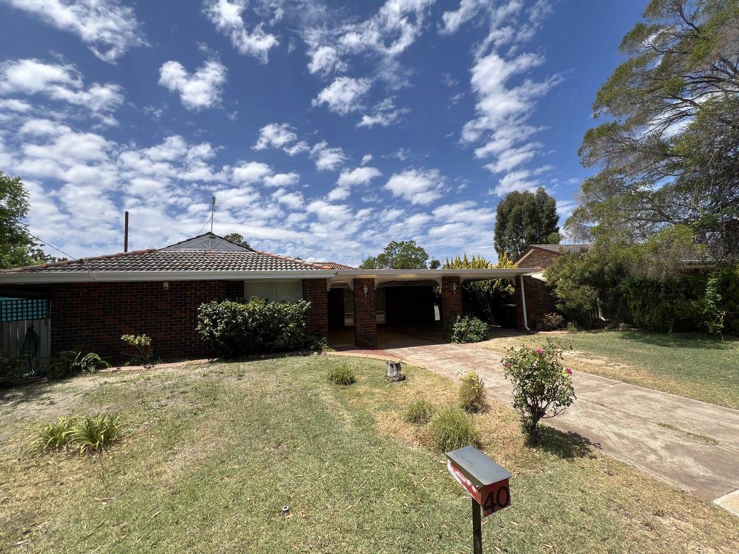 4 bedrooms House in 40 Cordelia Road ARMADALE WA, 6112