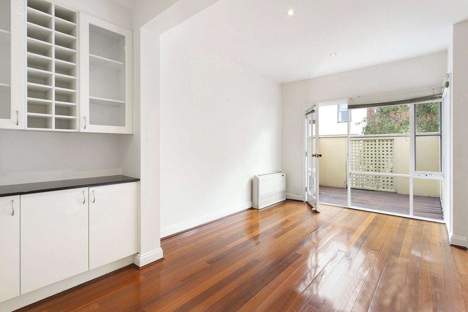 65 The Avenue, Prahran VIC 3181, Image 2