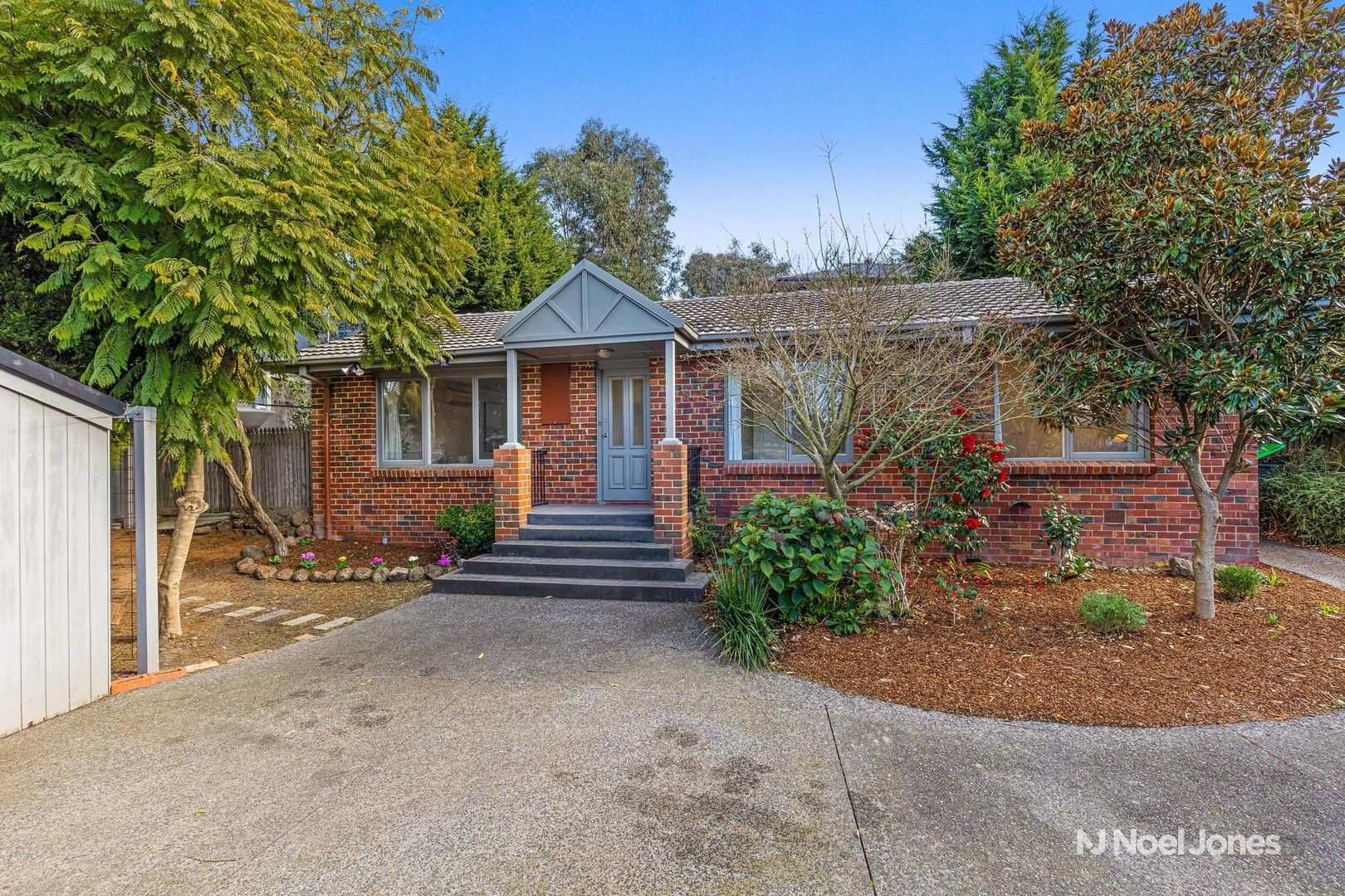 3 bedrooms House in 2/27 Wicklow Avenue CROYDON VIC, 3136