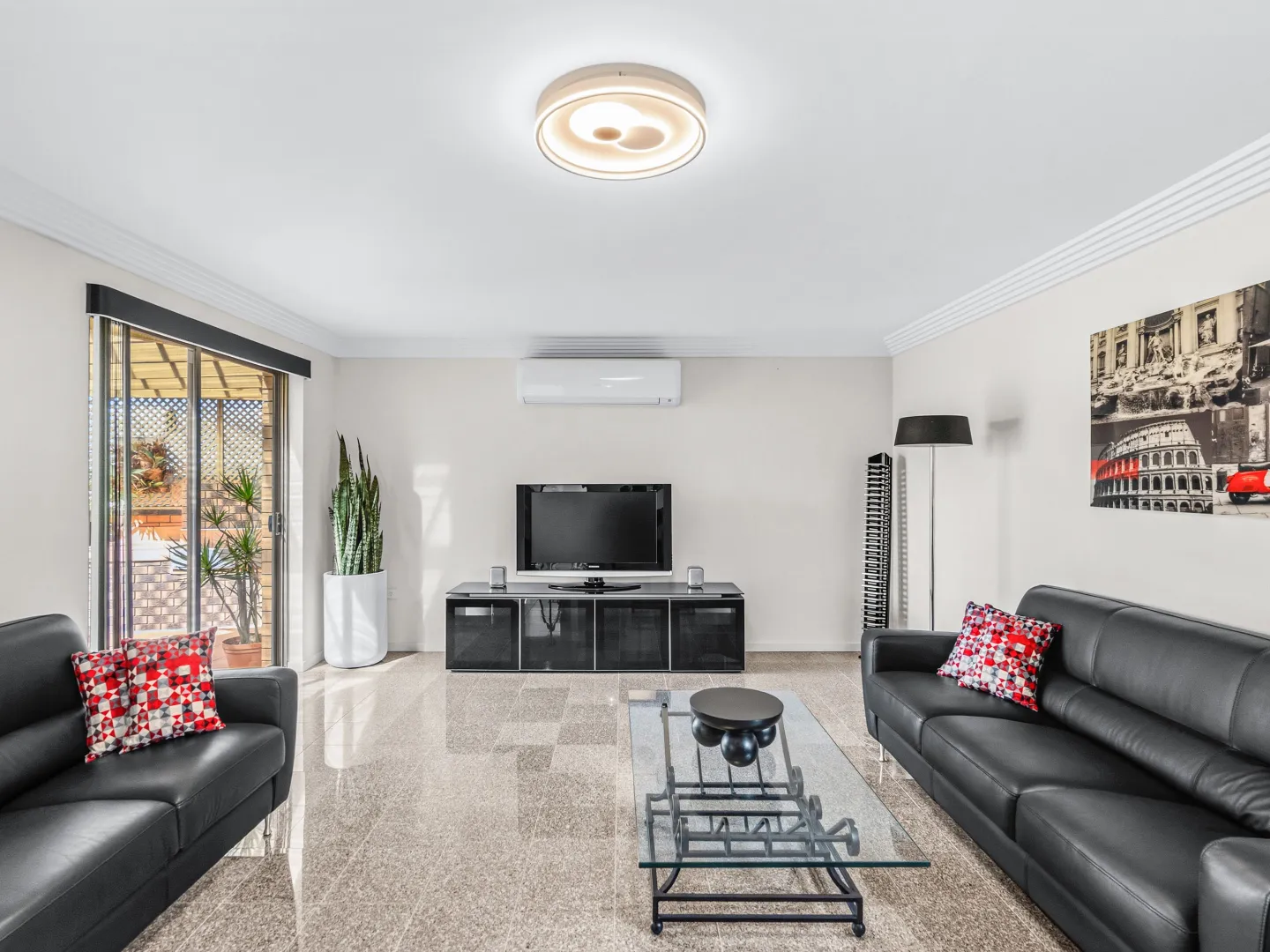House in Sunnybank - View 5