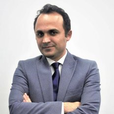 Farzad Shahmoradimoghadam, Sales representative